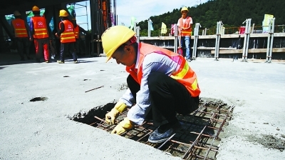 京张高铁八达岭长城站亮相(图)