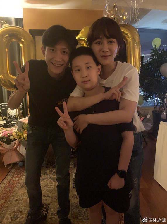 宋丹丹60岁生日宴众星云集|宋丹丹60岁生日宴众星云集，现场照片曝光，杨紫张一山刘涛都来了！