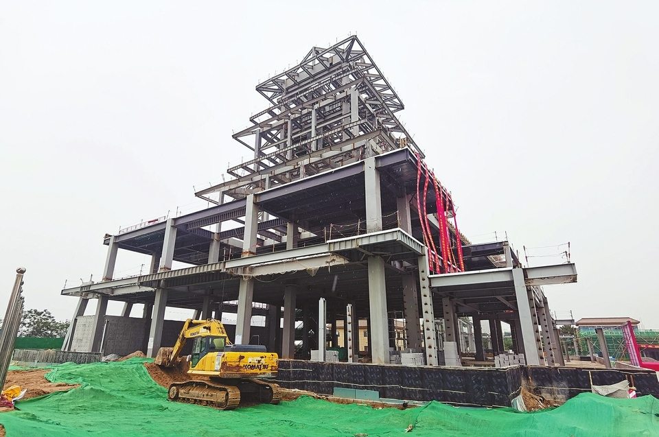 济南黄河文化传承基地建设提升工程钢结构封顶 将成眺望黄河绝佳位置