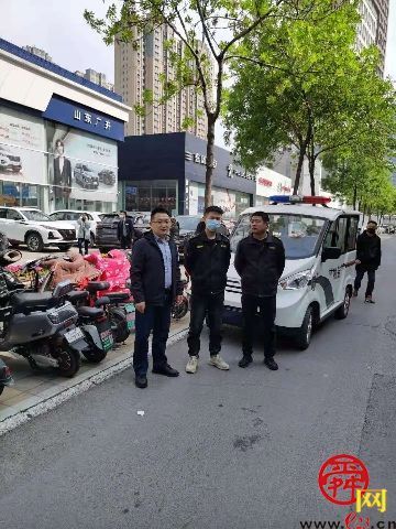 我为群众办实事｜市民点赞！济南市行政审批服务局多方协调拆除违章广告