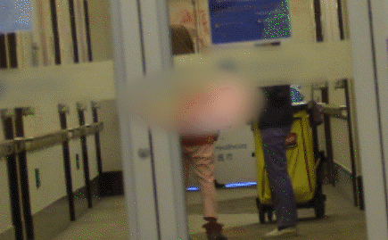 章子怡被曝回国坐月子，汪峰携女儿醒醒探望