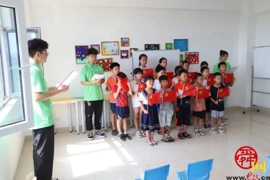 济南幼高专大学生“红色宣讲”走进长清社