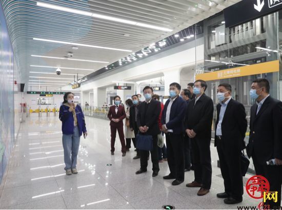 为市民出行提供舒适便捷的公共交通服务 市政协围绕“加快省会经济圈一体化发展”现场商量