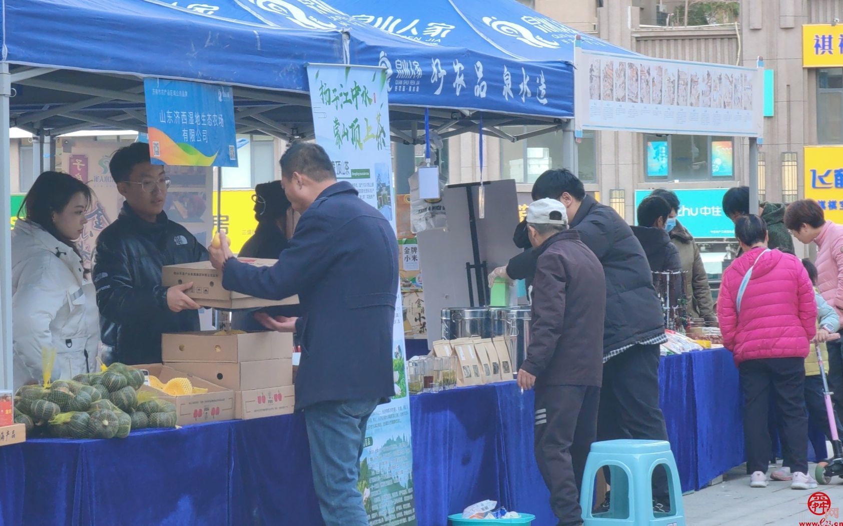 烟火气“沉甸甸”！ 泉水人家社区里收获暖融