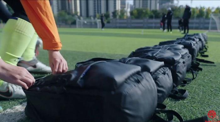 舜视频｜国庆特别策划—“少年强 中国强”历二女足“铿锵玫瑰”绽放世界之巅