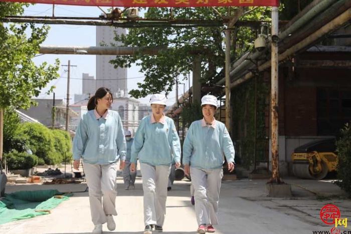 缝纫女工：一针一线　用“匠心”缝制人生