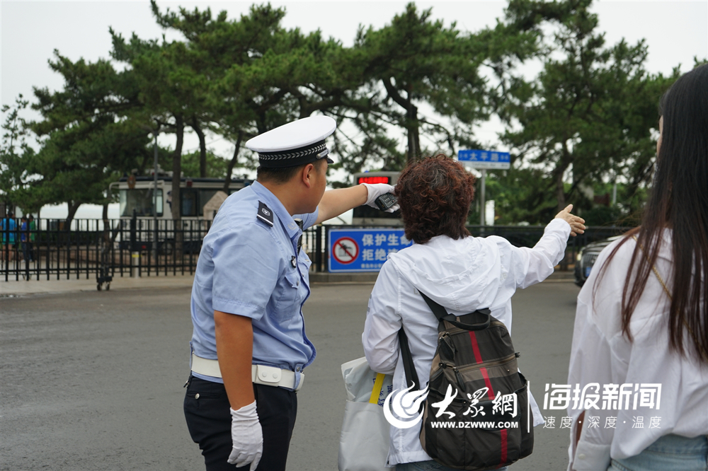 “利奇马”登陆次日：青岛沿海景区依旧关闭 环卫部门全力清理路面