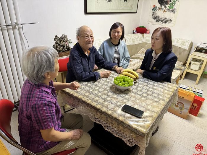 九九重阳节 供暖管家关爱老人送温暖