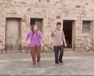 农民夫妻跳“鬼步舞”火了，背后的故事超暖心