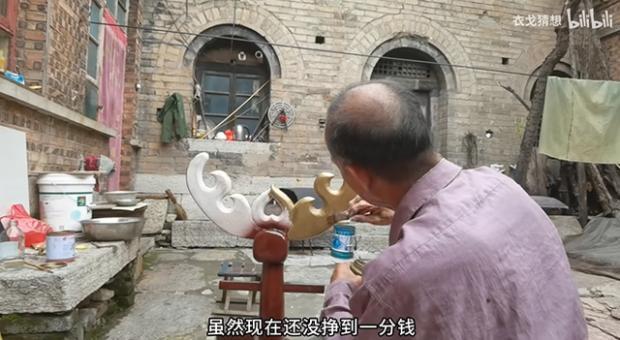 “二舅视频”创作者回应争议 澄清关于残疾证、独自赡养老人等质疑