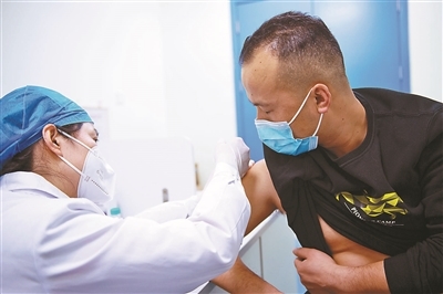 上海、陕西启动新冠疫苗接种