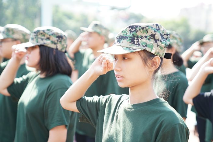 青春“第一课”让我们遇见最美的自己 ——济南中学成功举行高一年级新生军训开营仪式