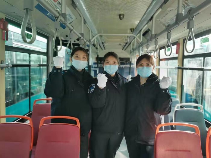 巾帼不让须眉 济南公交战“疫”一线的“铁娘子”