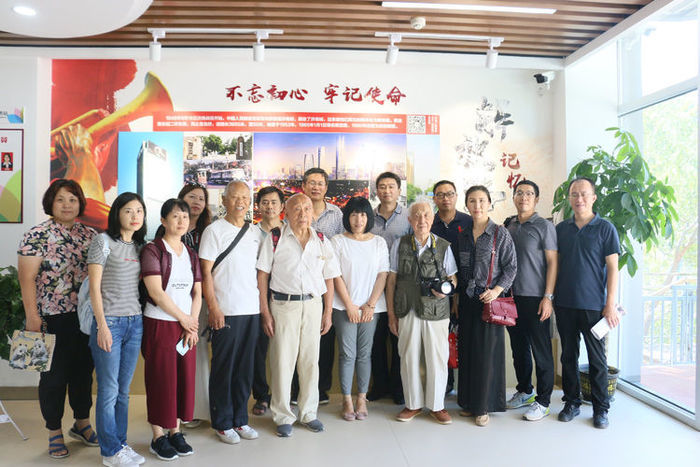 九三学社历下区委员会到建新街道解放路社区调研