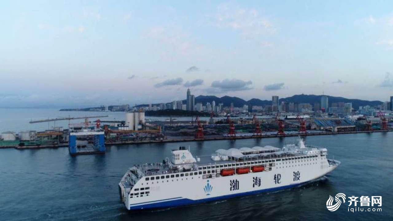 假期首日交通压力大 车流高峰提前到来