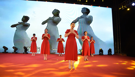 百名青年记者走基层｜助力文明城 礼赞新中国