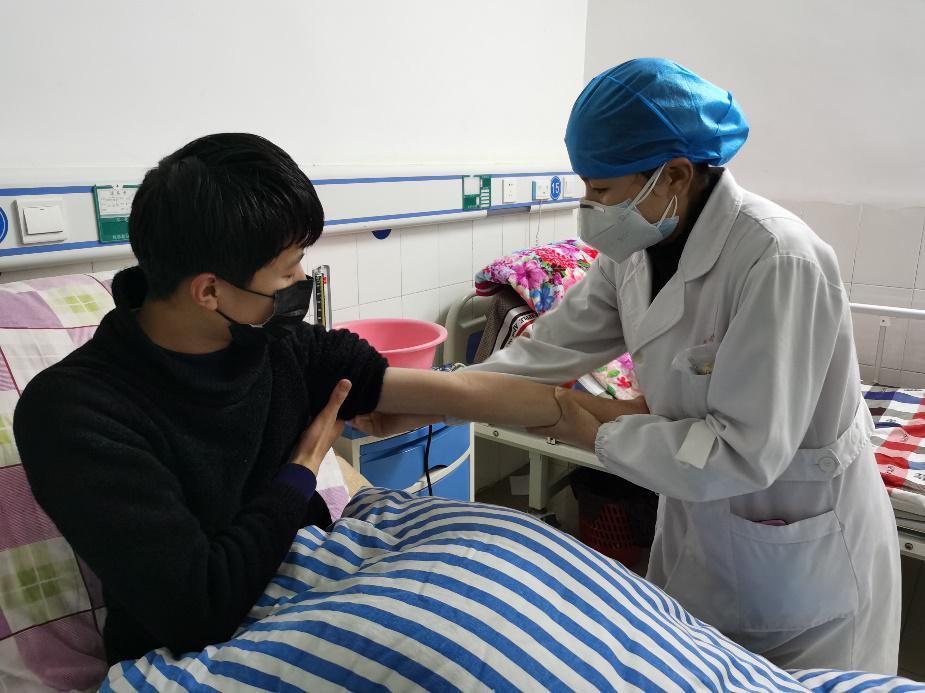 今天，一张照片刷屏了