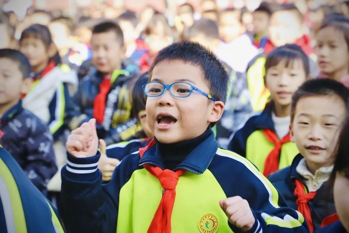 育晖小学开展春生课程暨“学习雷锋好榜样”启动仪式