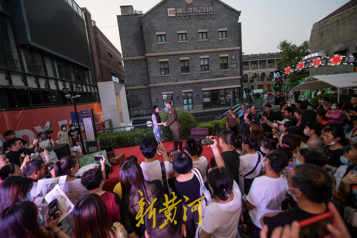 老商埠上演实景戏剧 充满艺术民国范儿