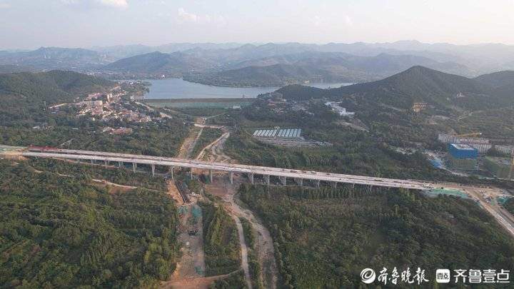 济南旅游路东延西巨野河大桥全线贯通