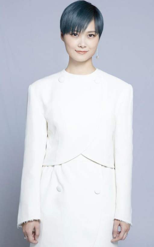 李宇春创作《岁岁平安》 与肖战共同用歌声点亮心愿