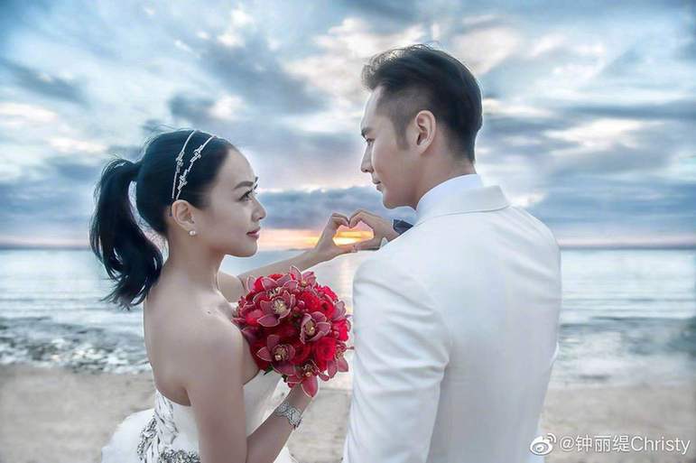钟丽缇回应被子宫绑架 网友：认识为自己活的加油