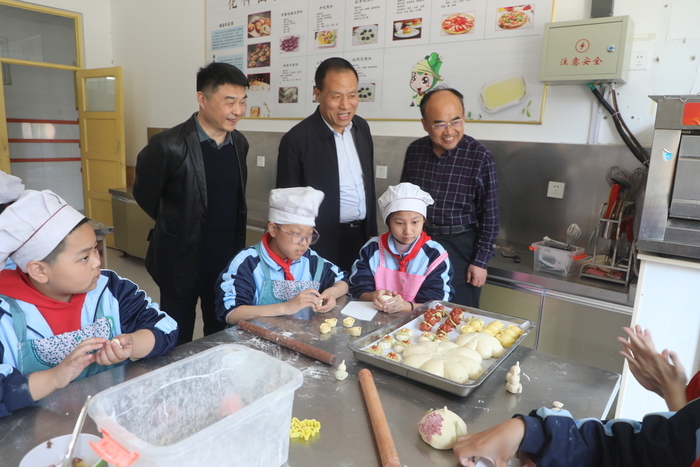 优秀传统文化“两创”暨“五育并举”民主监督活动在福泰小学举行