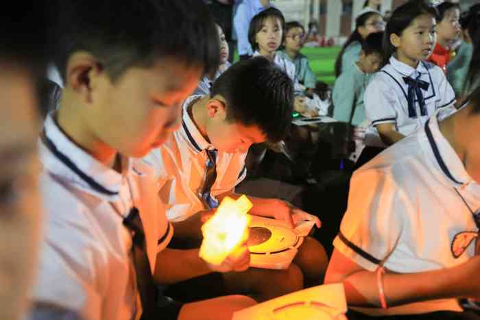 济南起步区起航实验小学举行首届星空节欢庆六一