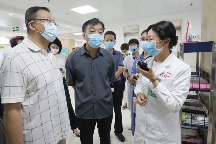 让数据多跑路 让老年人少跑腿 市政协围绕“关爱老年群体，共享智能生活”现场商量