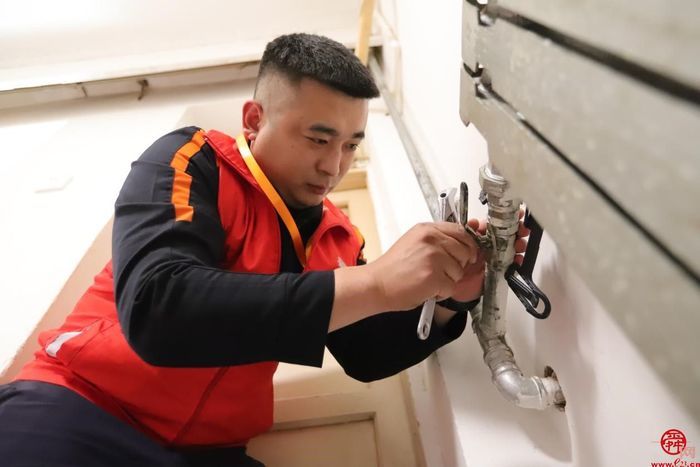 九九重阳节 供暖管家关爱老人送温暖