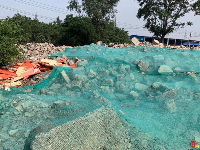 【啄木鸟在行动】枣园中学附近建筑垃圾和渣土覆盖不全