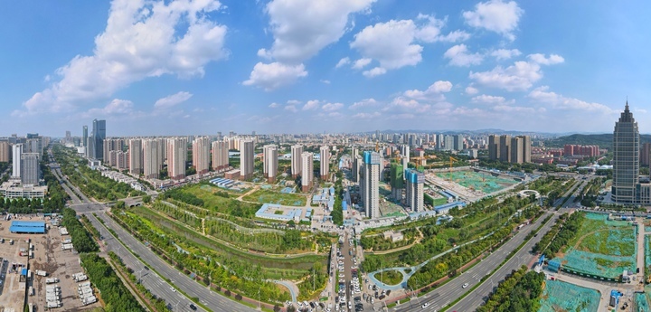 突出文化主题，创新生态价 济南醉于一园秋意间