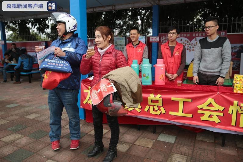 全国总工会：五年来为500多万农民工追回被拖欠工资532.51亿