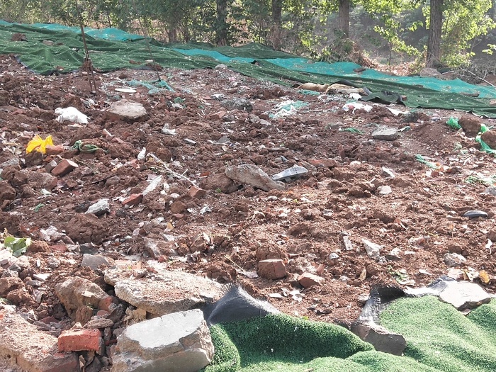 【啄木鸟在行动】段兴西路与东红庙北路附近部分渣土裸露