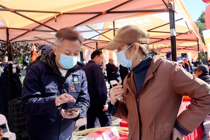 济南市住建局将温暖送入百姓家