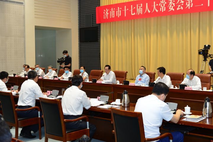 用法治方式和市场手段抓好小区物业管理 ——市人大常委会专题询问我市小区物业管理工作情况殷鲁谦出席并讲话