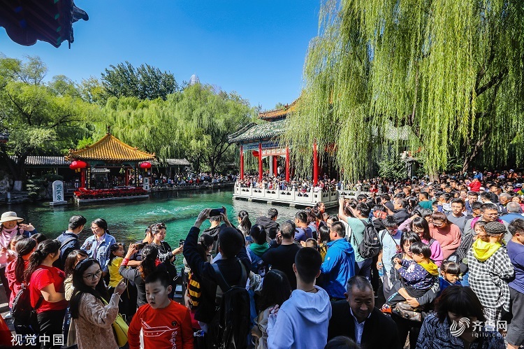 
国庆长假大数据丨山东“50后”出游最“壕”！青岛人出境游增幅最大