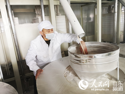 俏丽“花馒头”，全村都占股