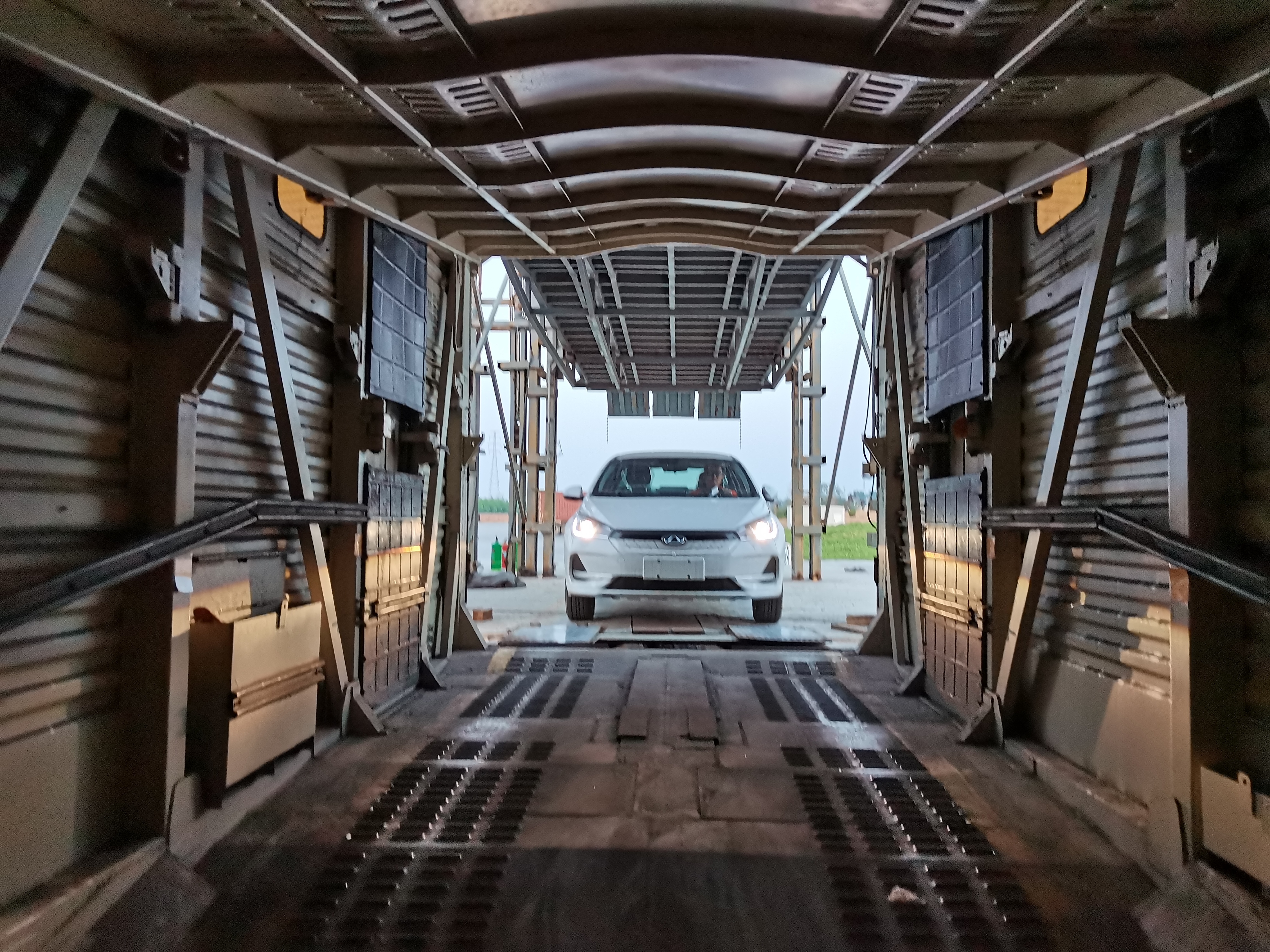 济南首开新能源汽车中欧班列 前4月发运量同比增长56.83%