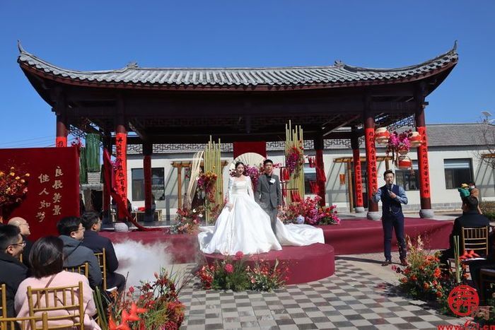 普集街道新时代文明实践婚庆礼堂举办首场新式婚礼