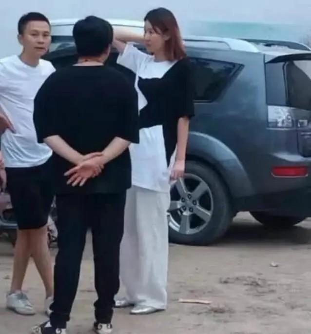 冯清|老夫老妻的相处模式！王宝强和女友冯清同框现身，好事将近了？