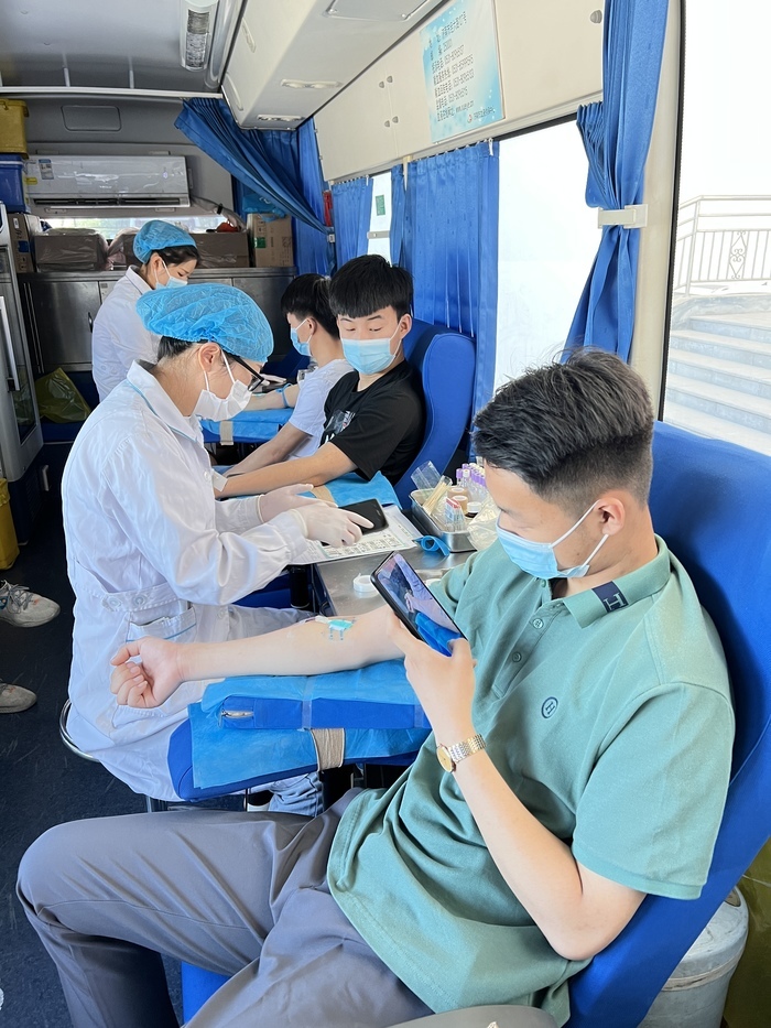 济南市技师学院开展无偿献血活动