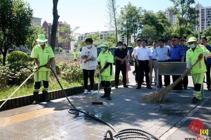 济南市城管局局长孙世会一行到市中区走访调研