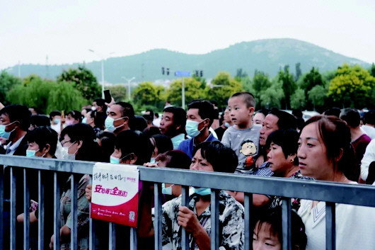 纳新!用最暖的怀抱迎接你 山东省内多所高校迎来新生首秀