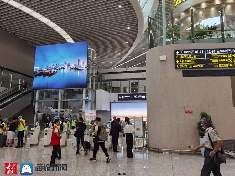 揭秘青岛机场“一夜转场”：去年7月进驻新机场  今年3月以来统筹流亭、胶东“两场运行”