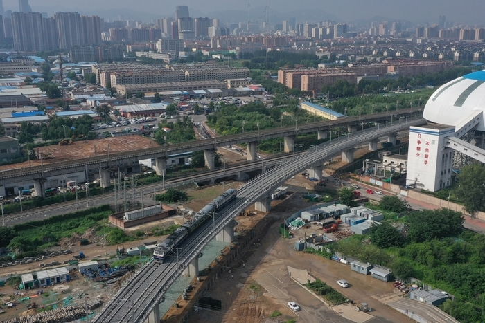 开通倒计时！黄东联络线接触网冷滑试验成功