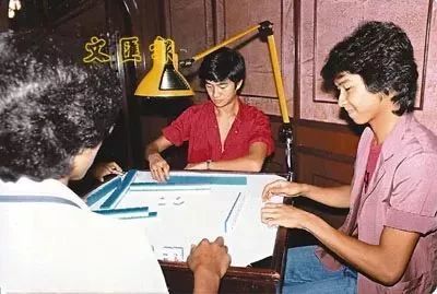 1981꣬Źٺел