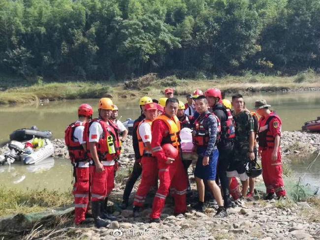 英雄走好！29岁的消防员吕挺为救落水父子不幸牺牲