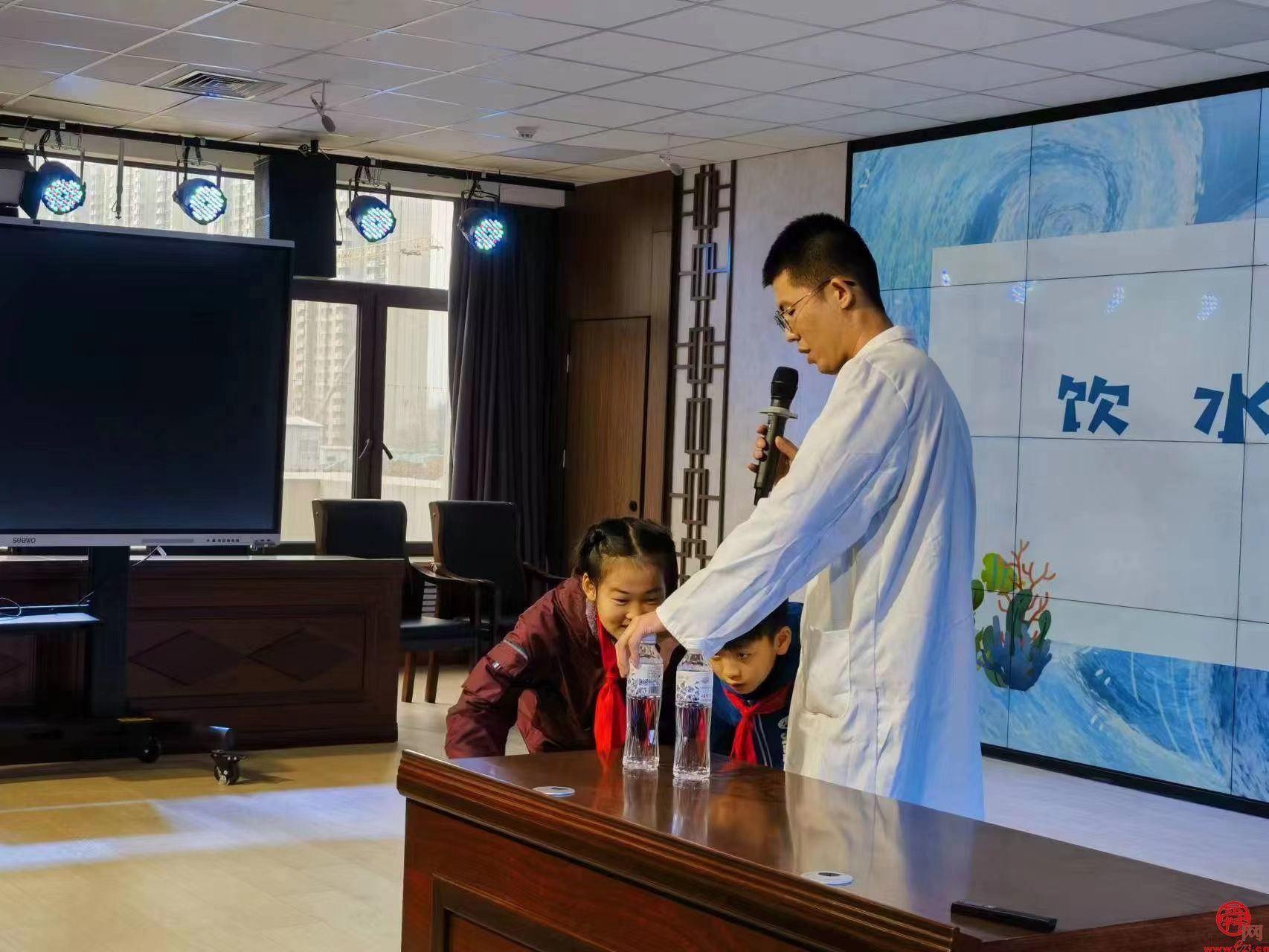 沉浸式学习知识 济南水务集团送泉水知识进校园