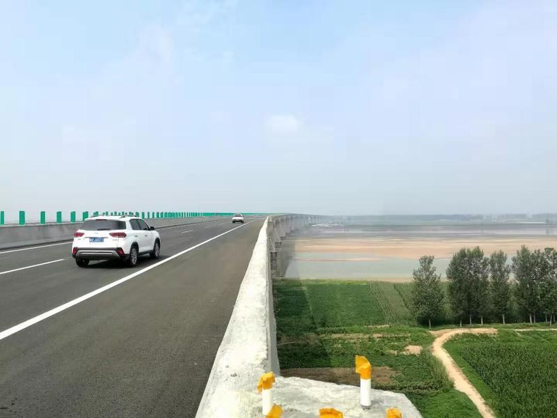今日黄河公路第一长桥正式通车！一桥连鲁豫贯通东中西